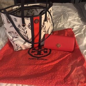 Tory Burch Navy Carryall Purse Floral Tote